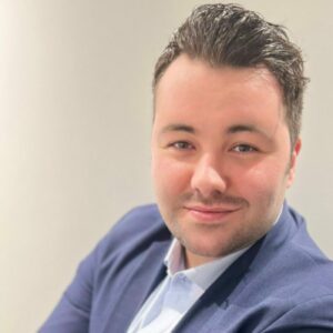 Mürsel SöÄŸütlü van MRM Distribution